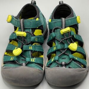 Keen Newort H2 Sandals Hiking little kids size 13 Dark Green